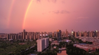 浙江绍兴：台风”杜苏芮“将至 天空现彩虹